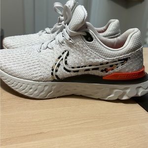 Nike women’s react infinity 3